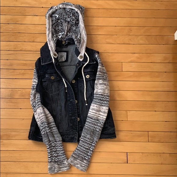 Billabong Jackets & Blazers - Billabong Jean jacket